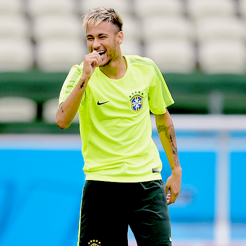 Neymar Jr. - Page 8 Tumblr_n8rhfpHPeS1qba6fno1_500