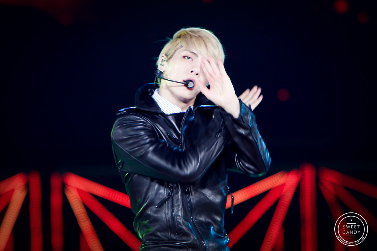 140815 Jonghyun @ SMTOWN IV Live World Tour in Seoul Tumblr_nadowbQjsW1qzk8j4o1_1280