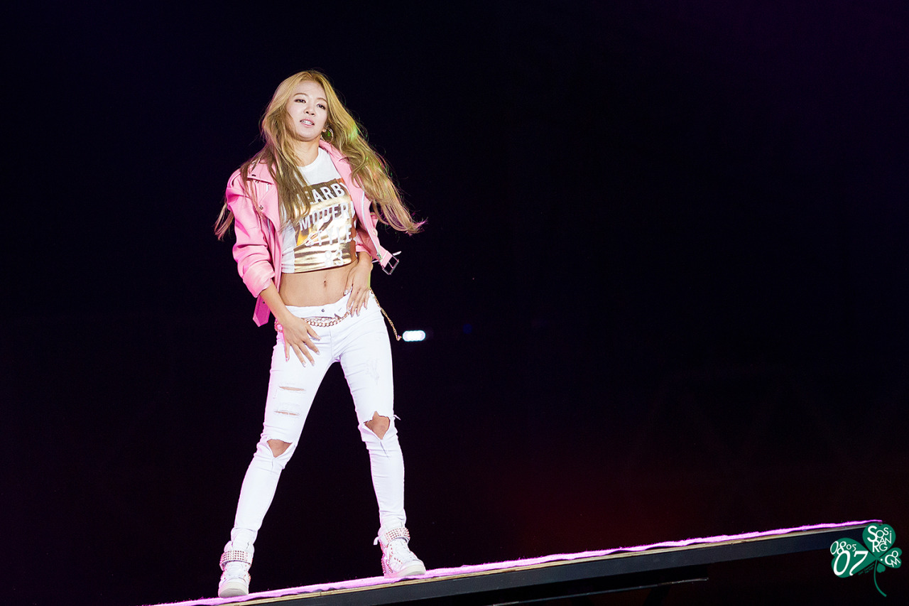 [PIC][15-08-2014]SNSD tham dự "SMTOWN LIVE WORLD TOUR IV in SEOUL" vào chiều nay - Page 6 Tumblr_napx4f0Xuz1sewbc1o3_1280