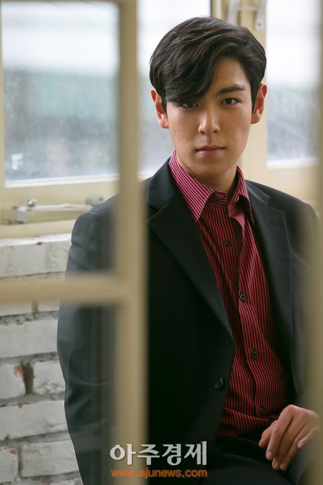 [13/9/14][Pho] TOP @ Korean Media Interview (Updated) Tumblr_nbsk856hZY1s2y987o4_1280