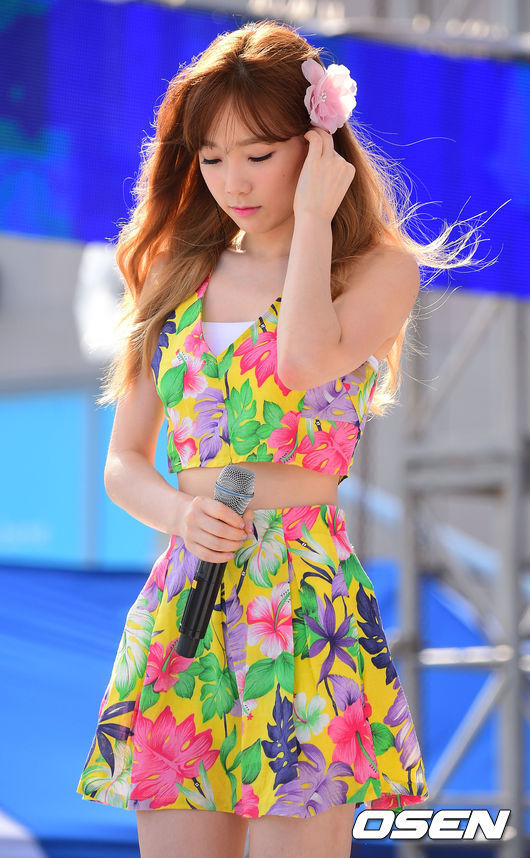 [PIC][30-07-2014]TaeTiSeo biểu diễn tại "BlueOne WaterPark Kpop Dream Festival" vào chều nay Tumblr_n9ipfdN8ah1sewbc1o1_1280