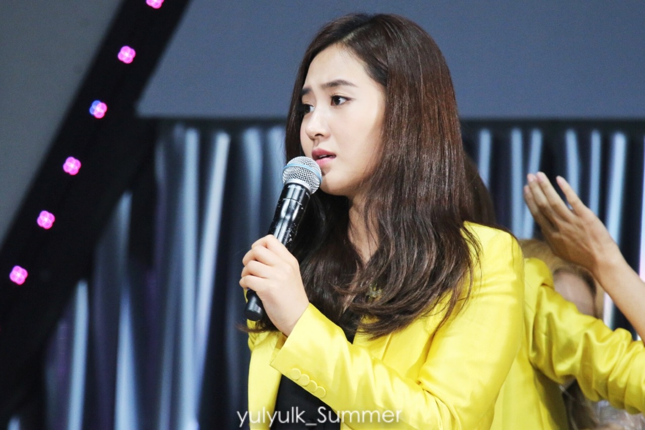 [PIC][21-11-2014]SNSD khởi hành đi Trung Quốc để tham gia "China for GG 1st Fan Party in NanJing" vào trưa nay - Page 9 Tumblr_nfhy7mmorB1sewbc1o1_1280