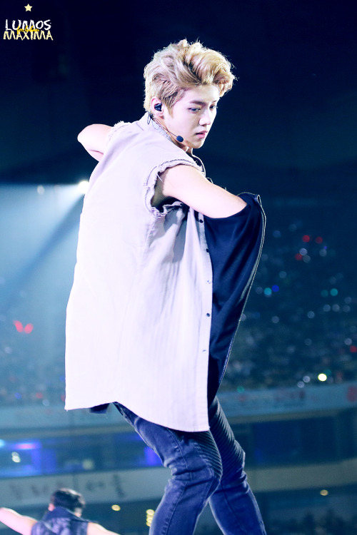 [FANTAKEN] 140815 SMTOWN Live World Tour IV in Seoul [103P] Tumblr_nai4jicqPZ1ralgblo1_500