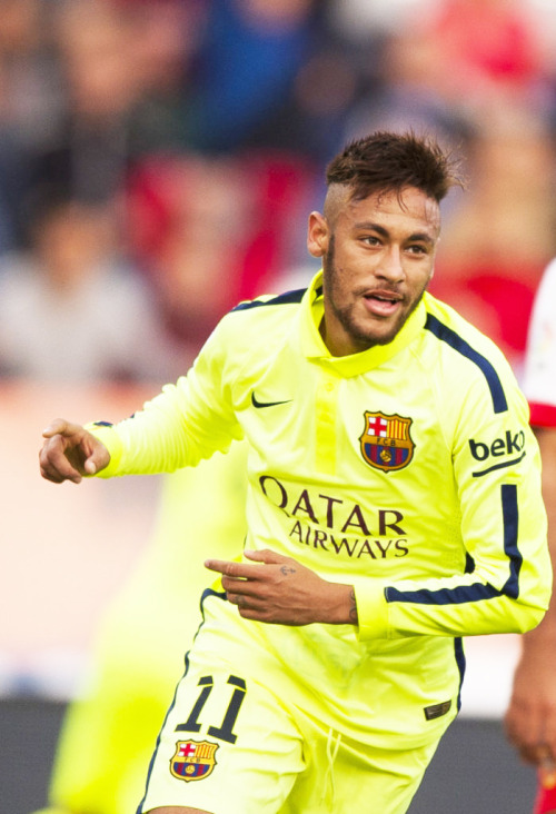 Neymar Jr. - Page 15 Tumblr_neqbuzi3s21sk2y1wo1_500