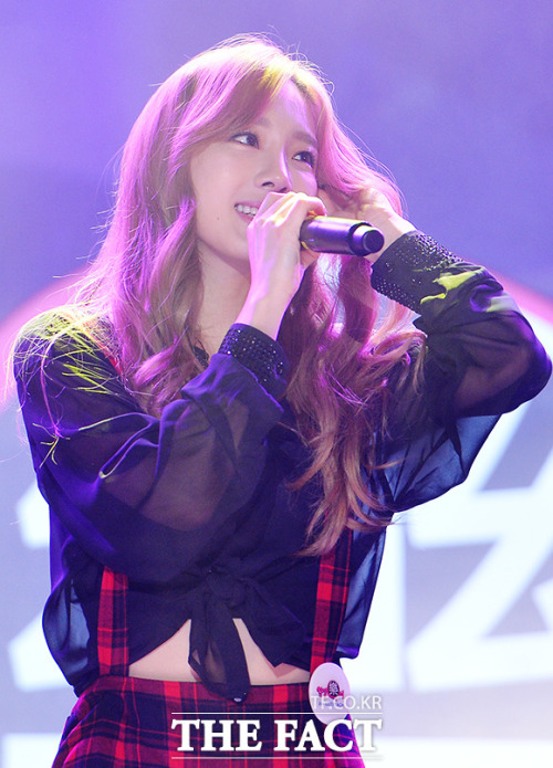 [PIC][11-11-2014]TaeTiSeo biểu diễn tại "Passion Concert 2014" ở Seoul Jamsil Gymnasium vào tối nay Tumblr_nevnorKEa91sewbc1o1_500