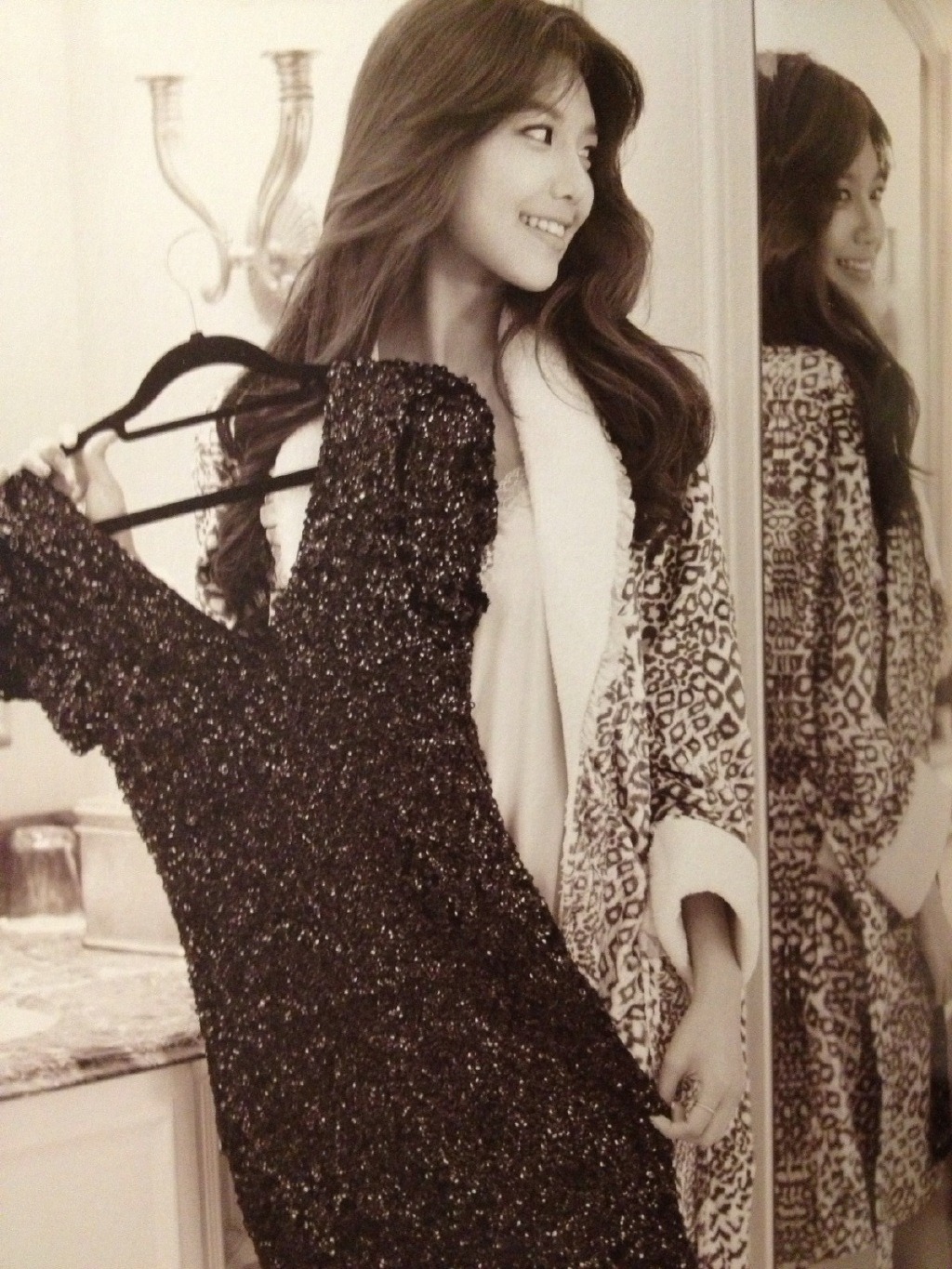 [PIC][23-08-2014]Hình ảnh mới nhất từ Photobook "Girls' Generation In Las Vegas" của SNSD - Page 2 Tumblr_nawzs1ygqp1sewbc1o3_1280