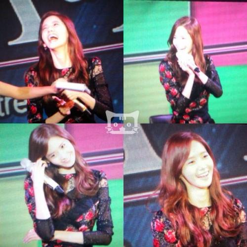 صور + فيديو | يونا في المؤتمر الصحفي لـ Yoona and i في تايلاند  Tumblr_n9bkitk2g61sewbc1o1_500