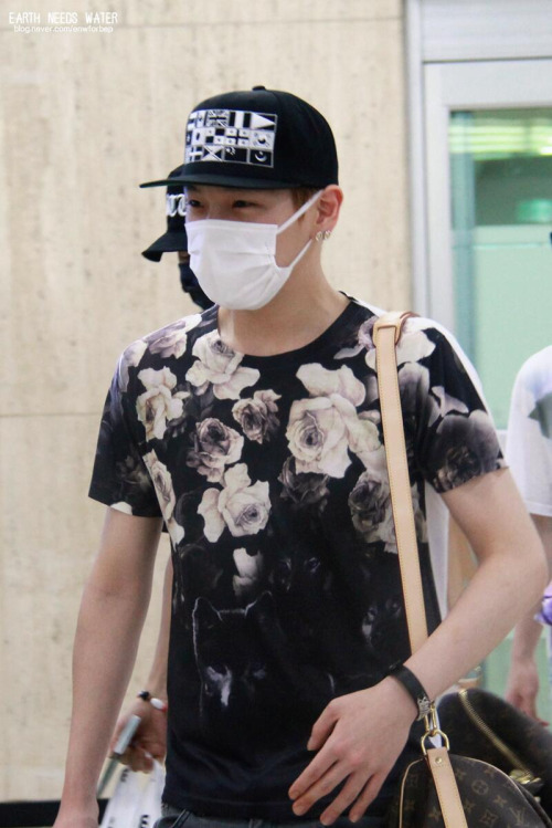 FAN.TAKEN| صور B.A.P في مطار Gimpo الدولي عائدون من اليابان بتاريخ 140623 .. Tumblr_n7mkhhlVv71rnkj5ho1_500