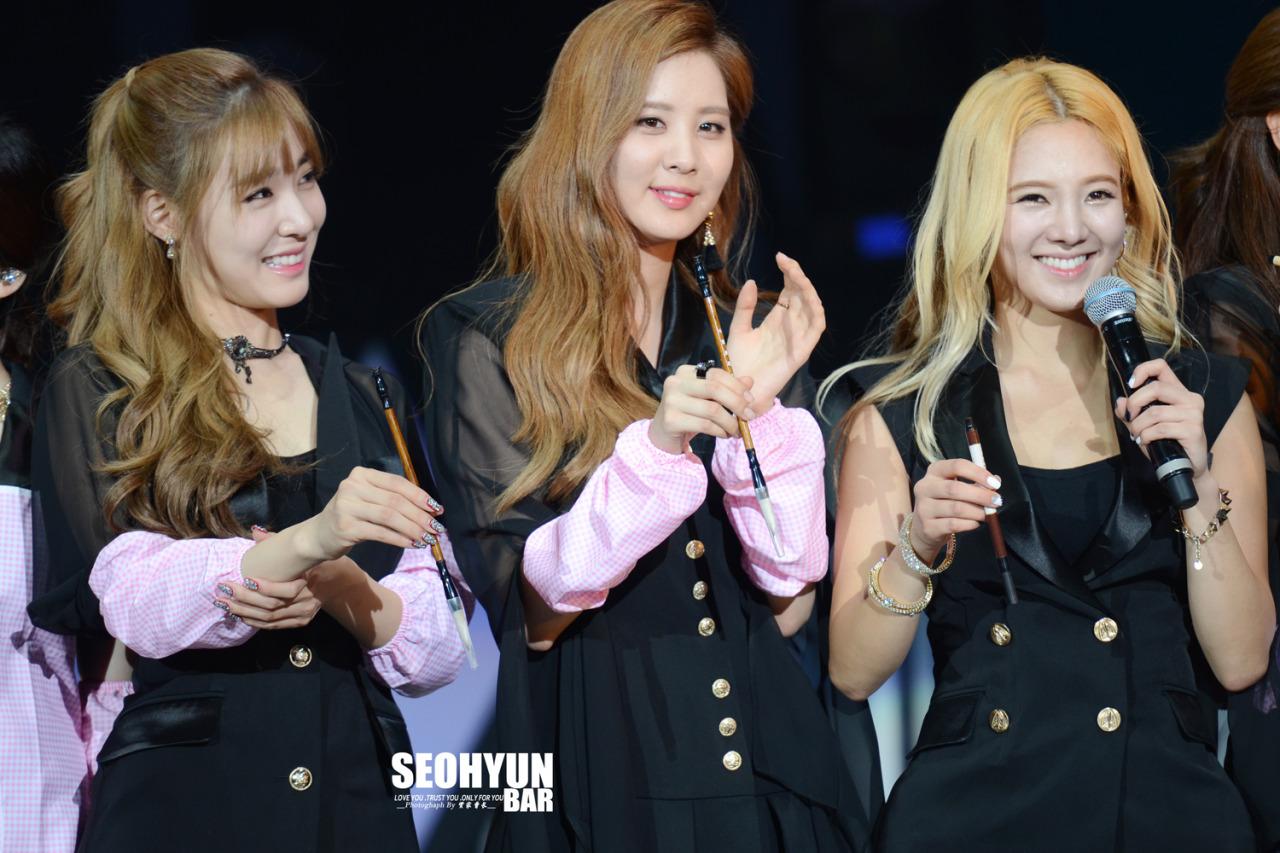 [PIC][30-09-2014]SNSD khởi hành đi Trung Quốc để tham dự "China for GG 1st Fan Party in ShenZhen" vào sáng nay - Page 14 Tumblr_nd9gl86yRM1sewbc1o1_1280