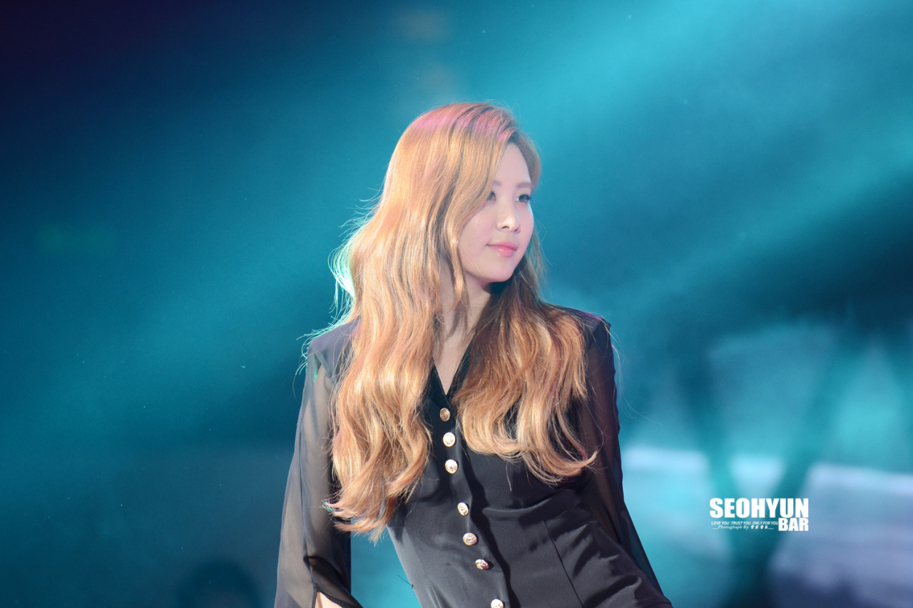 [PIC][30-09-2014]SNSD khởi hành đi Trung Quốc để tham dự "China for GG 1st Fan Party in ShenZhen" vào sáng nay - Page 14 Tumblr_nd9h6pImfr1sewbc1o2_1280