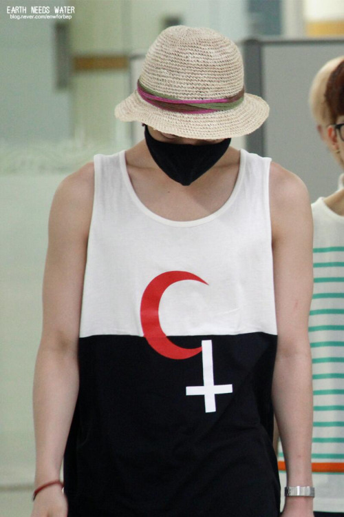 FAN.TAKEN| صور B.A.P في مطار Gimpo الدولي عائدون من اليابان بتاريخ 140623 .. Tumblr_n7mfom7cOQ1rnkj5ho1_500