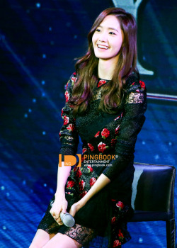 صور + فيديو | يونا في المؤتمر الصحفي لـ Yoona and i في تايلاند  Tumblr_n9bvu4f0sI1sewbc1o2_250