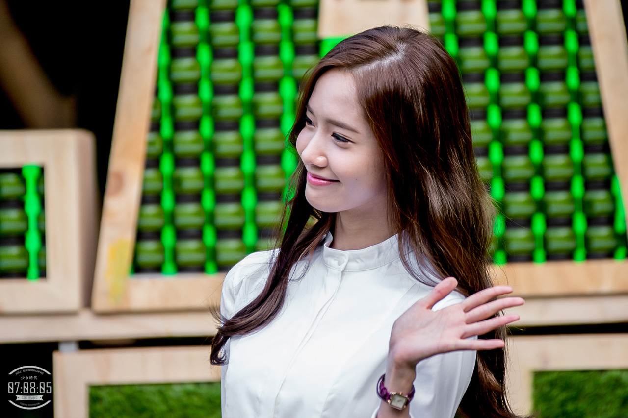 [PIC][27-09-2014]YoonA tham dự sự kiện “Innisfree PLAY GREEN Festival 2014” tại Seocho Culture & Arts Park vào chiều nay - Page 3 Tumblr_ndsu66Z7eM1sewbc1o1_1280