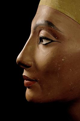 Up Close and Personal: 3D Printing Brings Ancient Egypt to L G_n_nofretete_11