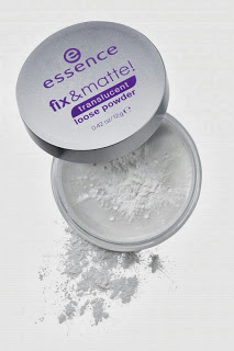 أفضل أنواع الكونسيلر وداعا للهالات ESSENCE-Fix-matte-Translucent-Fixing-Powder-533x800