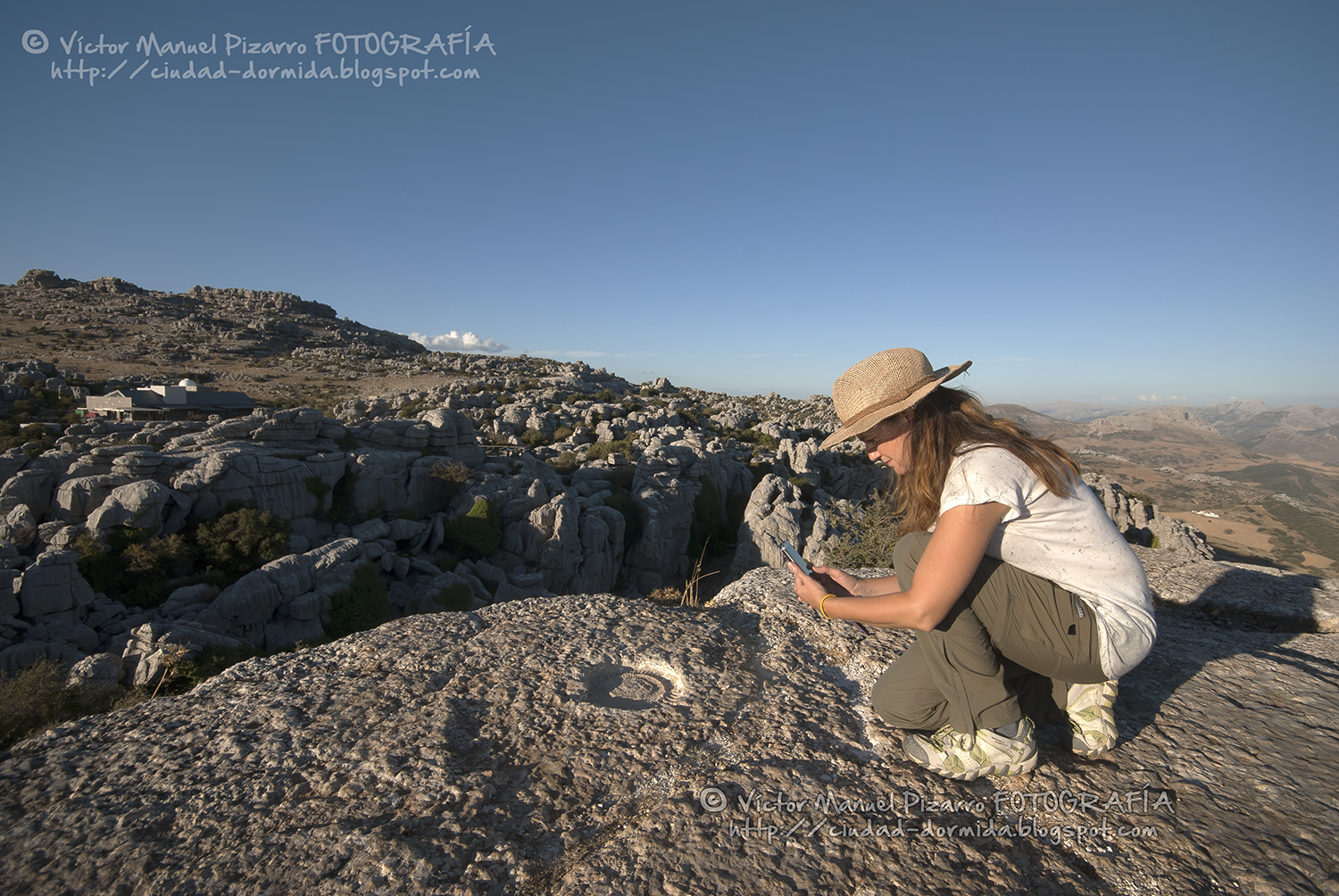 DESVELADO EL MISTERIO DEL TRIANGULO DE LAS BERMUDAS - Página 2 Torcal_Antequera_Lourdes_Ammonites_Paisaje_5