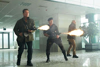 En Route pour The expendables 2 (2012) - Page 9 Arnie-sly-willis-ex2