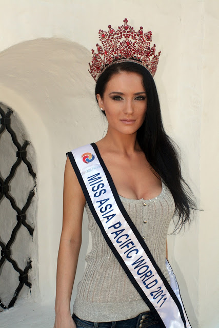 Stania Starkova is the new Miss Asia Pacific World 2011 WINNER2