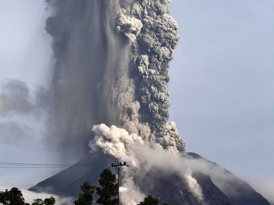 SEGUIMIENTO MUNDIAL DE VOLCANES. - Página 11 Sinabung