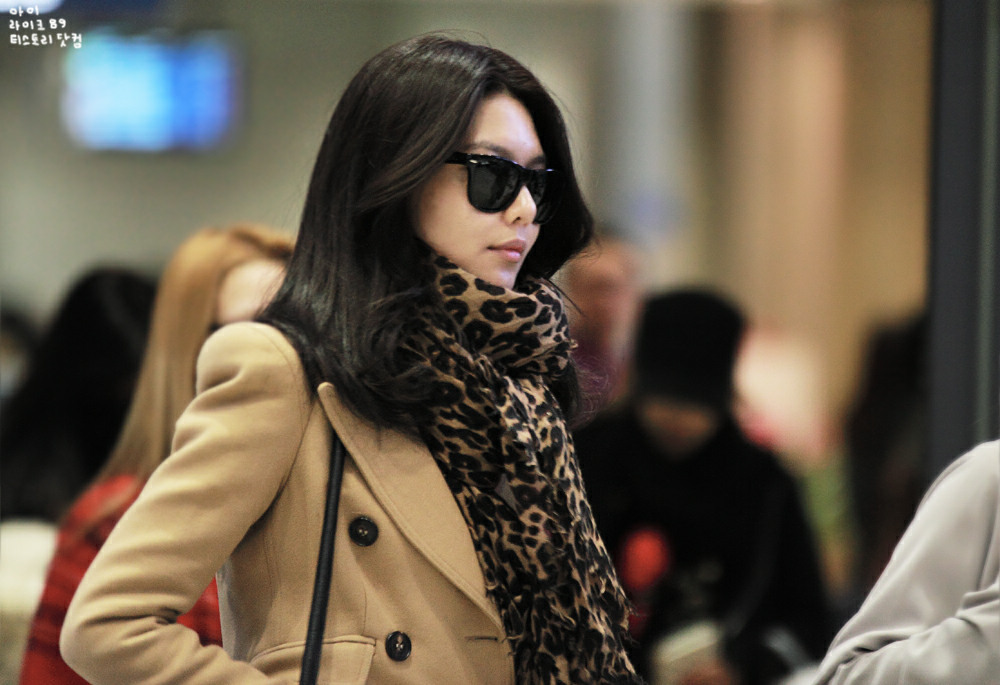 [OTHER][05-02-2012] SNSD|| Airport News Pictorial - Back to Korea 7ccd9