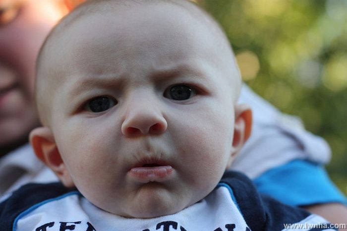 Funny pics of angry babies Babies_that_are_pissed_04