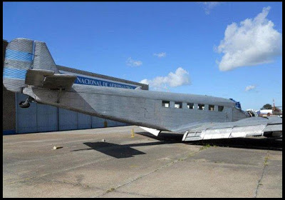 Museo Nacional de Aeronáutica de Morón - Página 2 Destrozos%2Ben%2BMoron%2B%25287%2529