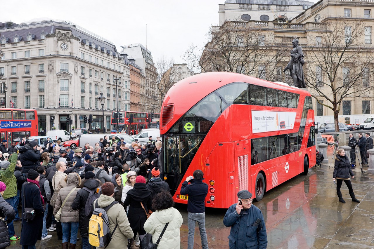 حافلة لندن الجديدة: تصميم أنيق وجذّاب لحافلة صنعت فقط وفقط لمدينة لندن NBfL-Bus-London-THA-3635-1280x853