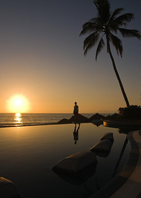 أجمل 25 مسبح حول العالم Infinity-pool-puerto-vallarta-mexico