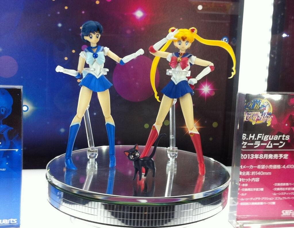 New Sailor Moon figure by S.H. Figuarts LgUoi7m80PX7J6u1KCxEWg