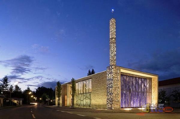 مسجد رائع التصميم في ألمانيا Penzberg-mosque-and-islamic-center-germany-11-761233