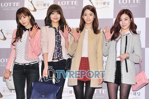 [PIC][26-01-2013]SeoHyun - SooYoung - YoonA và Tiffany đến tham dự Lễ cưới của Wonder Girls SunYe vào trưa nay 10