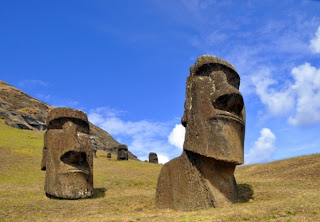 Lista de razas extraterrestres  Th_7550fotografia-rapanui-es-region-5-isla-de-pascua-rapa-nui-descripcion-01