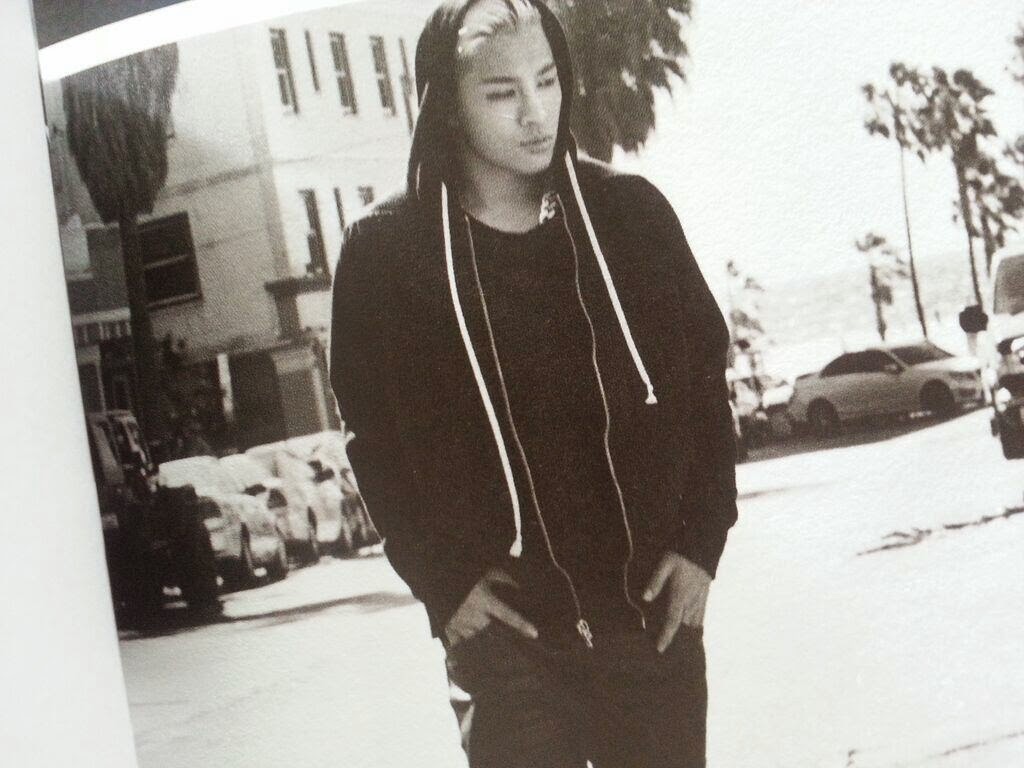 [13/06/14][Photos] Version cao cấp của Album "RISE". Taeyang_rise_deluxe_068