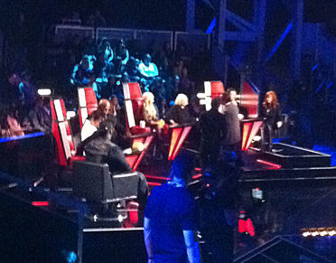 [Fotos] The Voice espía a Christina Aguilera hablando con Carson + Otras Fotos - Página 2 Sia