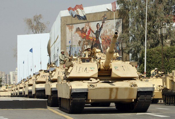 كل شئ عن الدبابة المصرية Abrams  216069_180877045293000_100001121188833_413571_1505981_n