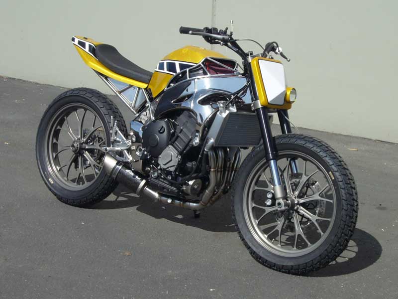 Le tracker de Kenny Roberts version 2011 Yamaha%2BR1%2BTracker%2Bby%2BGregg%2527s%2BCustoms%2B02