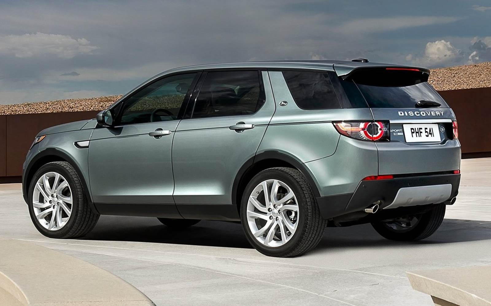 Land Rover Discovery - Página 2 Land_Rover-Discovery-Sport-2015%2B(11)