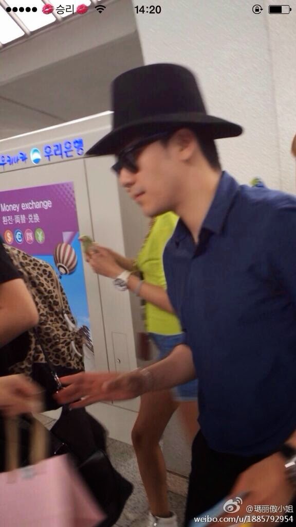 [7/6/14][Pho] GD, TOP, Taeyang và Seungri tại sân bay Gimpo đến Busan Seungir_busan_003