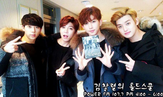 Soohyun, Hoon, Eli & Kiseop sur l'update de 올드스쿨 1