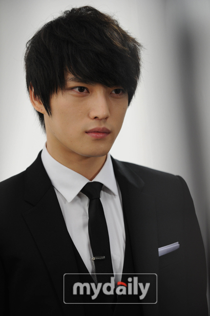 Primer corte de Kim Jaejoong para aparecer en “Protect the Boss” 1