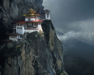 Los templos mas impresionantes de la historia que aún podemos visitar Tigers-nest-monastery