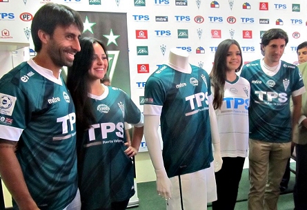 Santiago Wanderers divulga sua nova camisa titular A46086_10151644669687575_356545067_n