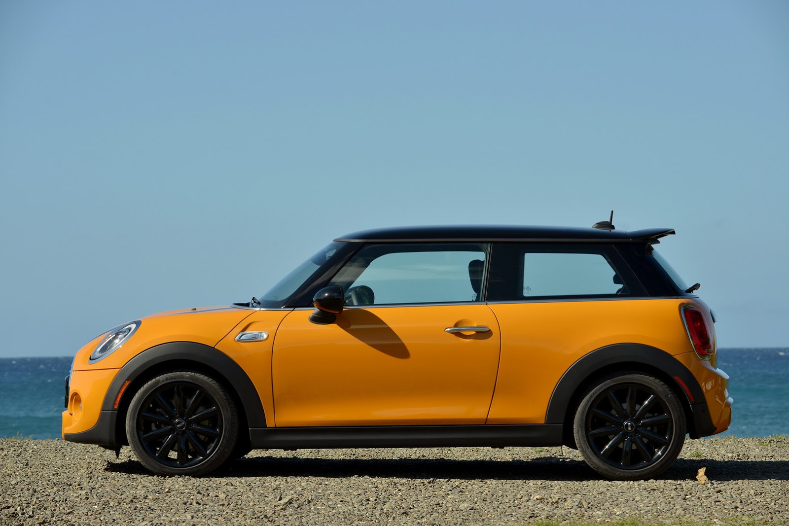 2013 - [Mini] Mini IV [F56] - Page 3 2014-Mini-Hatch-mk3-Carscoops256