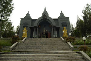 Perbedaan Vihara (buddha) dan Kelenteng (Kong Hu Chu) Vihara