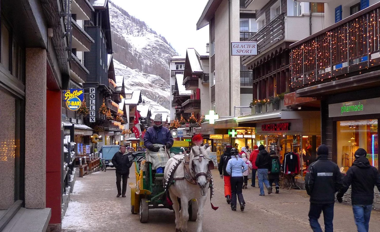 أجمل قرى سويسرا زيرمات Zermatt-Downtown