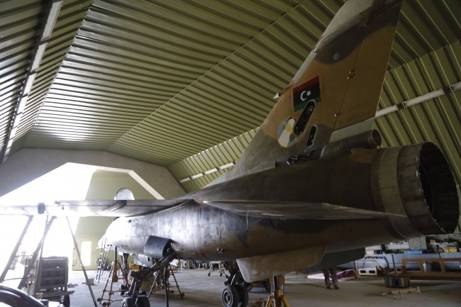 ليبيا تعيد مقاتلات Mirage F-1 الى الخدمه  565df8cc90b00
