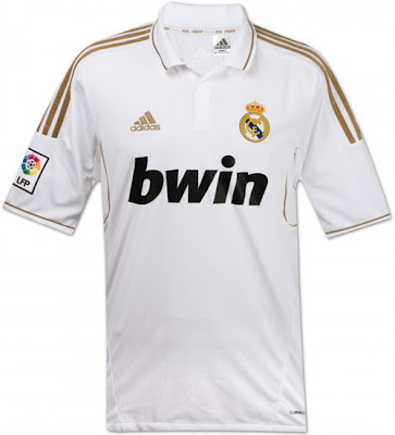 Opiniones sobres las equipaciones de 2012 Real_Madrid_shirt_01