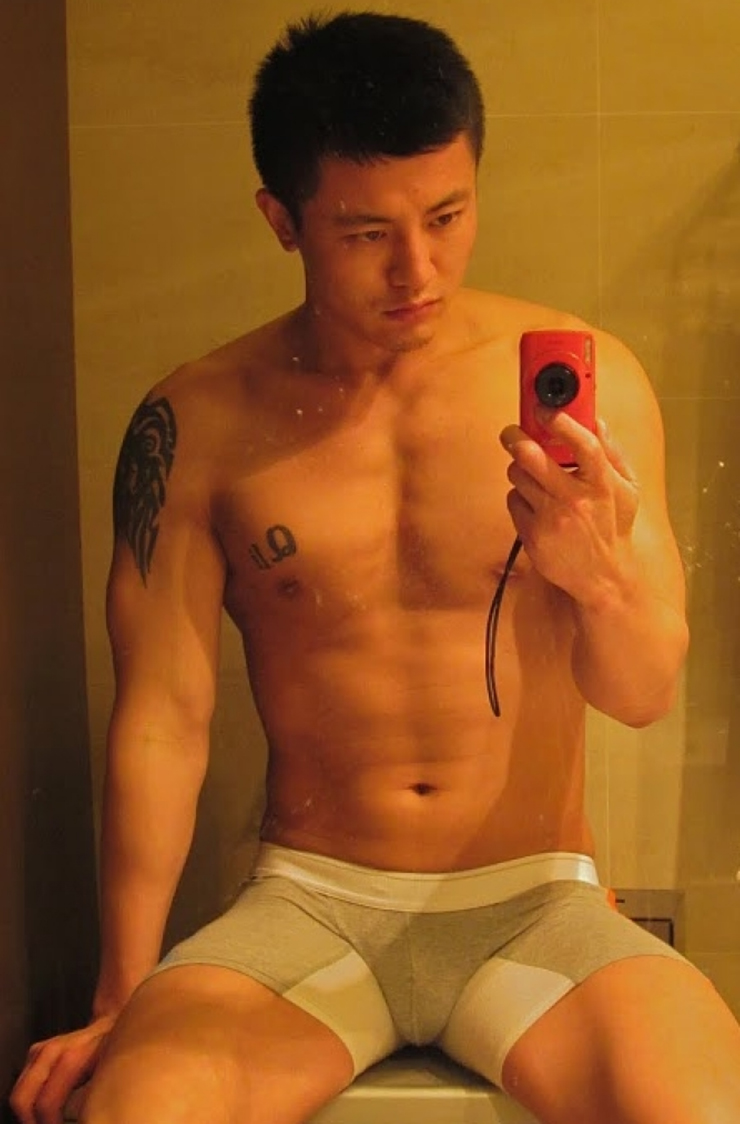 +++ ASIAN MALE COLLECTION +++ - Page 15 Picture-11-Edison-Liao-self-photo-nice-face-with-tatoo