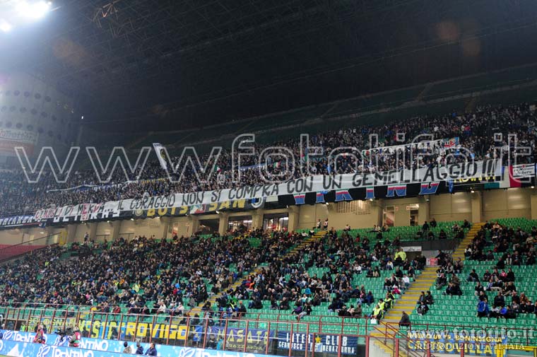 Le Mouvement en Italie . - Page 7 Milano-partizan-belgrade-25-10-2012-11