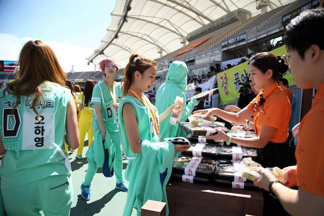 صور B.A.P في Idol Star Athletics Championship BTW9f3TCIAAwOxA.jpg-large